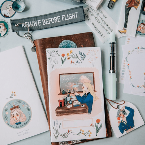La Dolce Vita 10th Anniversary Notebook: Life is Beautiful